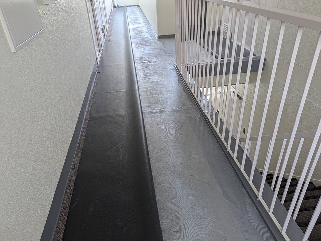長尺シート張り