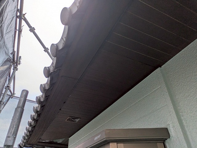 軒天塗装完了