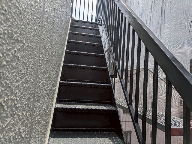 鉄骨階段　施工後