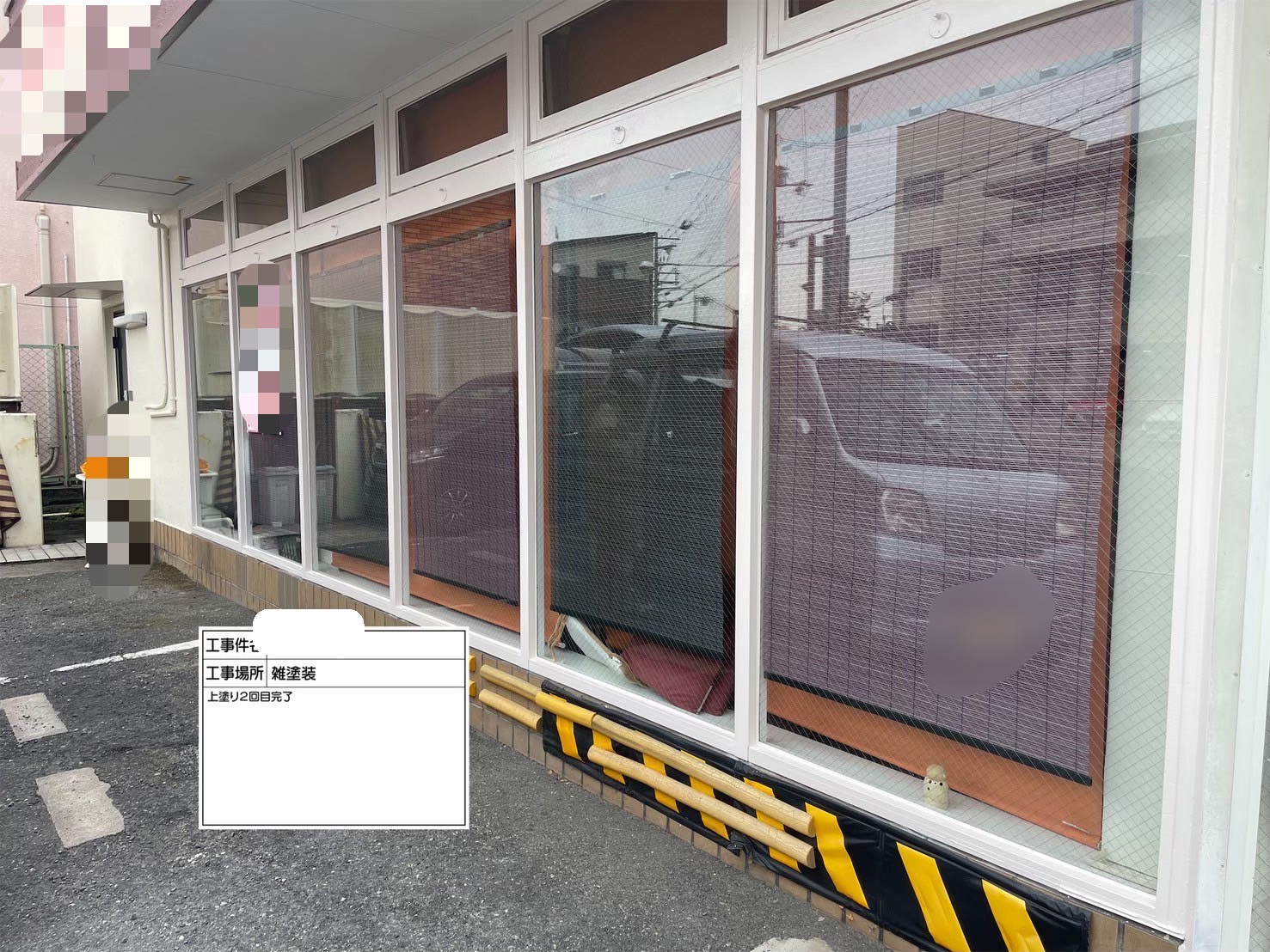 店舗様　鉄枠塗装　上塗り2回目