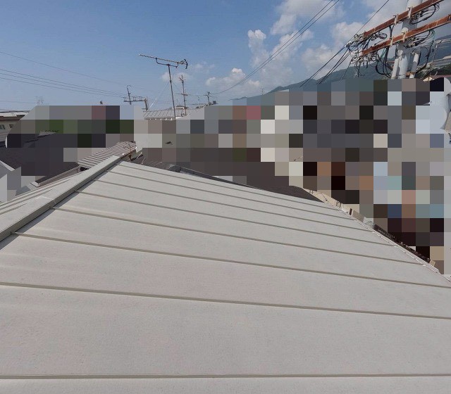 施工前　金属屋根