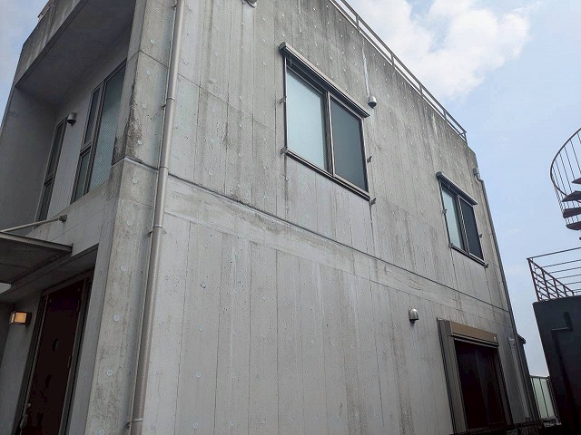 施工前　現地　打ちっぱなしｺﾝｸﾘｰﾄ外壁