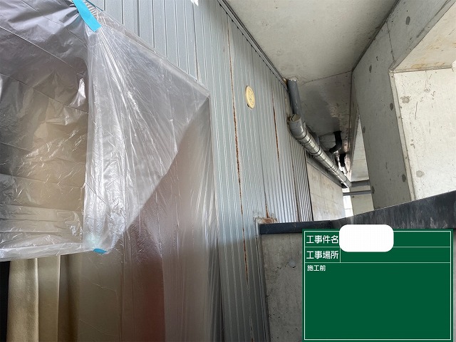 神戸市一戸建て、金属サイディング外壁の色褪せ・錆対策！ケレン作業と錆止め塗装工事