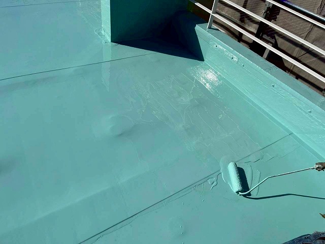 ベランダ　ウレタン塗膜防水　2層目