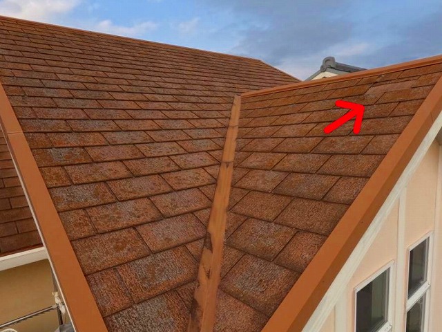 屋根　ｶﾗｰﾍﾞｽﾄ　剥がれ