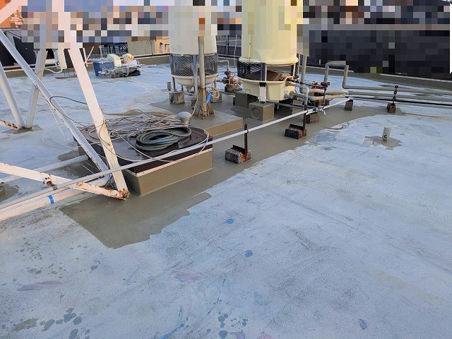 下地調整　ウレタン塗膜防水