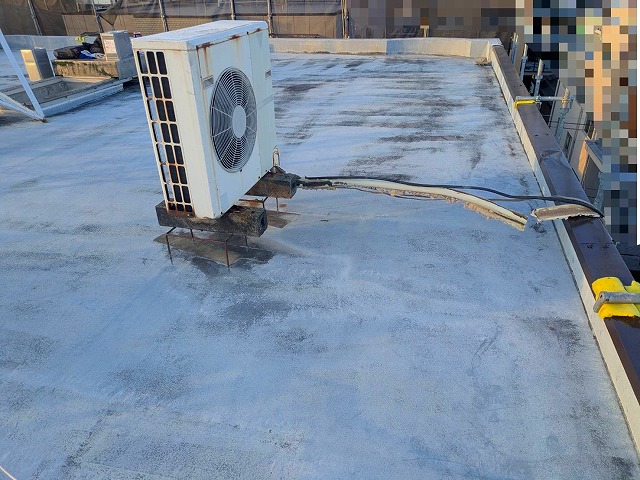 マンション屋上の防水が劣化？ウレタン塗膜防水で安心の改修工事を行いました。