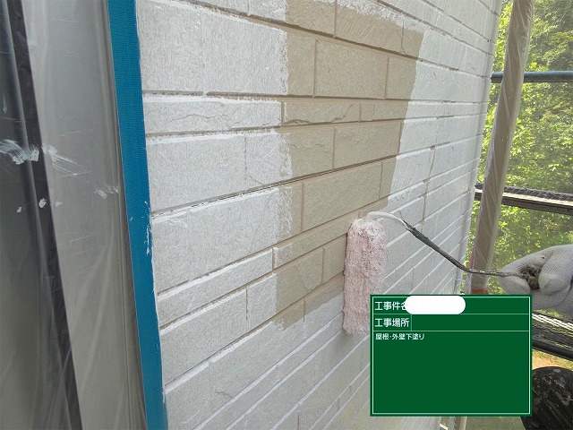神戸市垂水区、窯業系ｻｲﾃﾞｨﾝｸﾞ外壁塗装「ﾊﾟｰﾌｪｸﾄｻｰﾌ・ﾊﾟｰﾌｪｸﾄﾄｯﾌﾟ(ND104ﾍﾞｰｼﾞｭ系)」で長持ちする外壁へ。