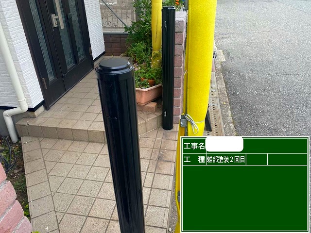 仕上がった門扉支柱