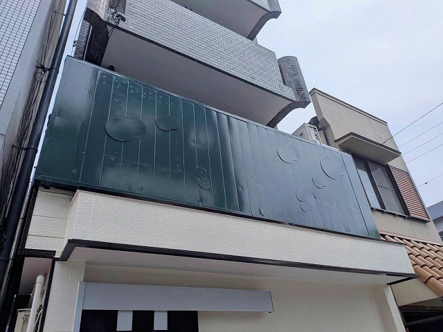 金属パネル　上塗り2回目　ﾌｧｲﾝﾊﾟｰﾌｪｸﾄﾄｯﾌﾟ