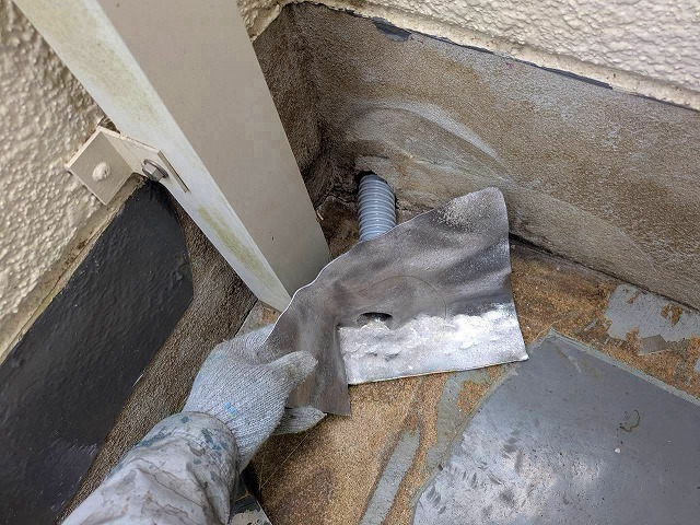 既存ドレン撤去作業