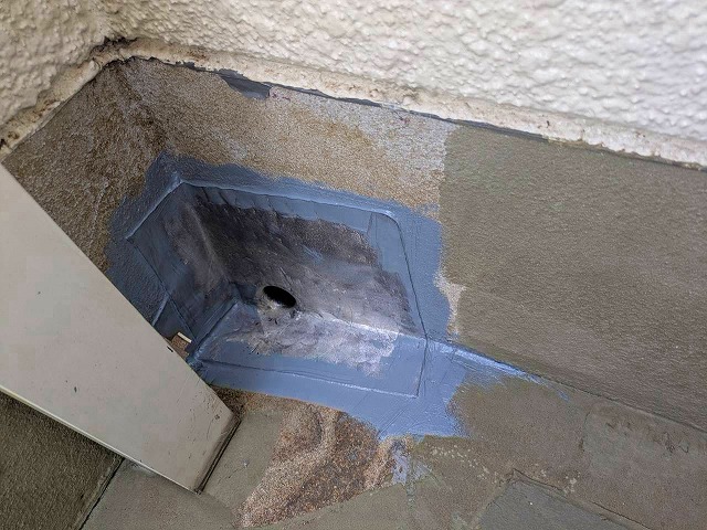 改修ﾄﾞﾚﾝ取付　ﾍﾞﾗﾝﾀﾞ防水