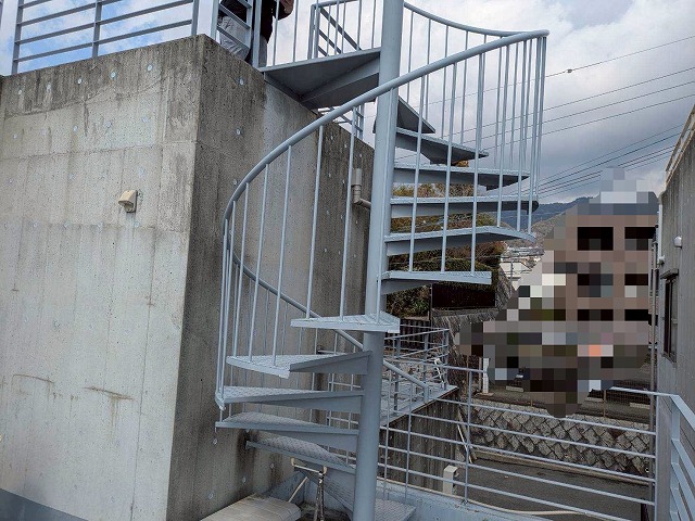 鉄骨階段　施工前