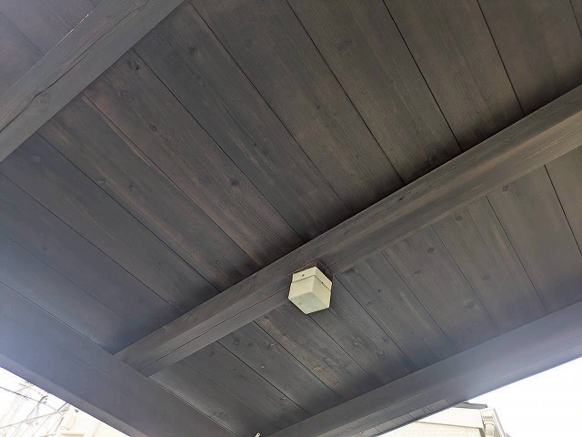 神戸市灘区、ﾓﾙﾀﾙ外壁の一戸建て『木部の付帯部塗装』キシラデコール・ウォルナットで仕上げました。