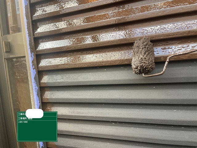 雨戸　上塗り1回目
